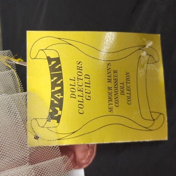 Seymour Mann limited edition porcelain Doll collectors - Picture 2 of 14